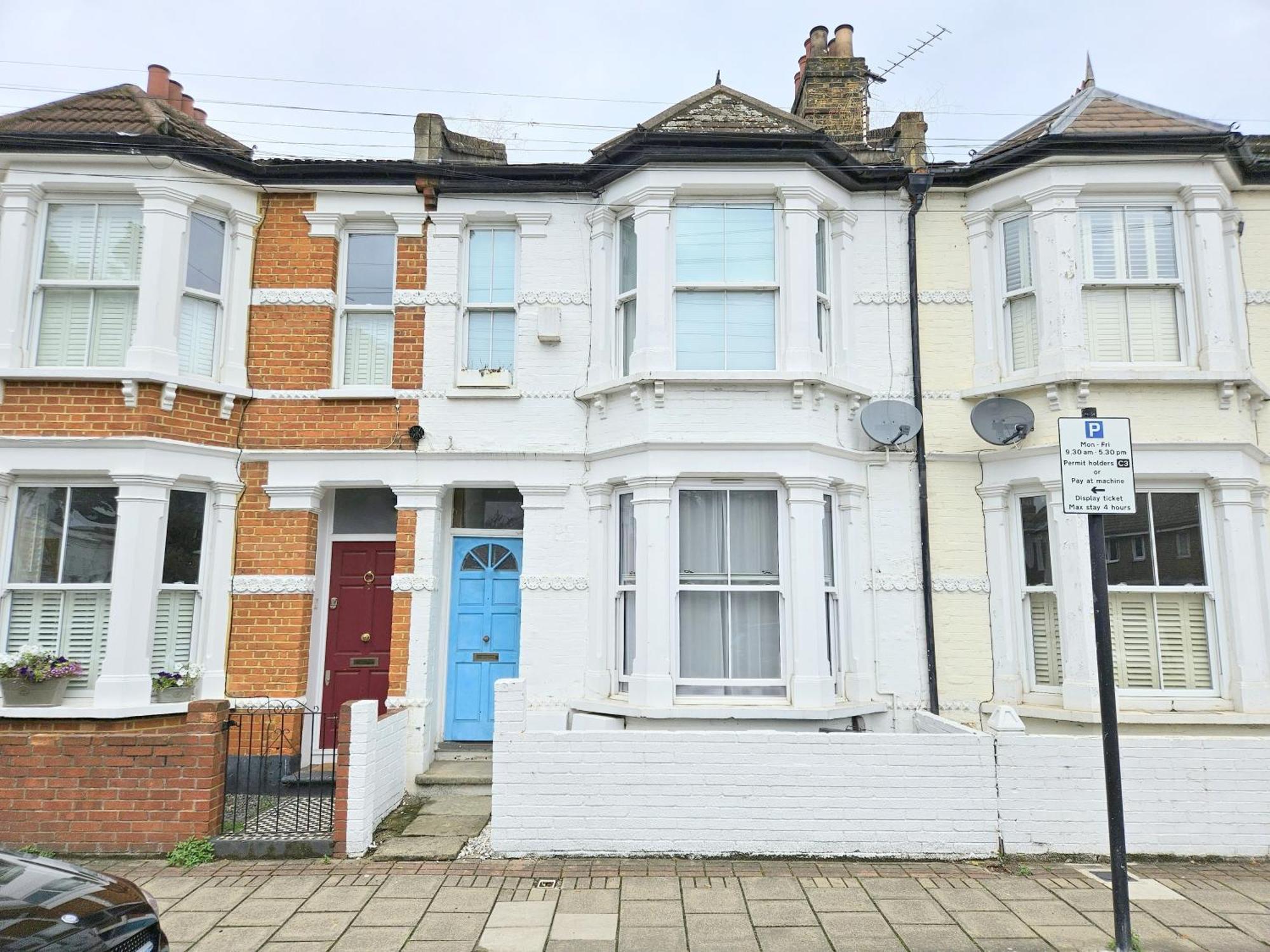 Two Bedroom Flat With Private Patio In Battersea 런던 외부 사진